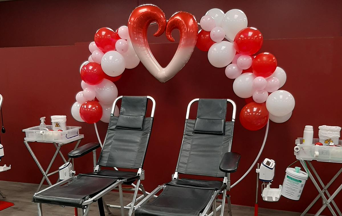 Blood donation love chairs